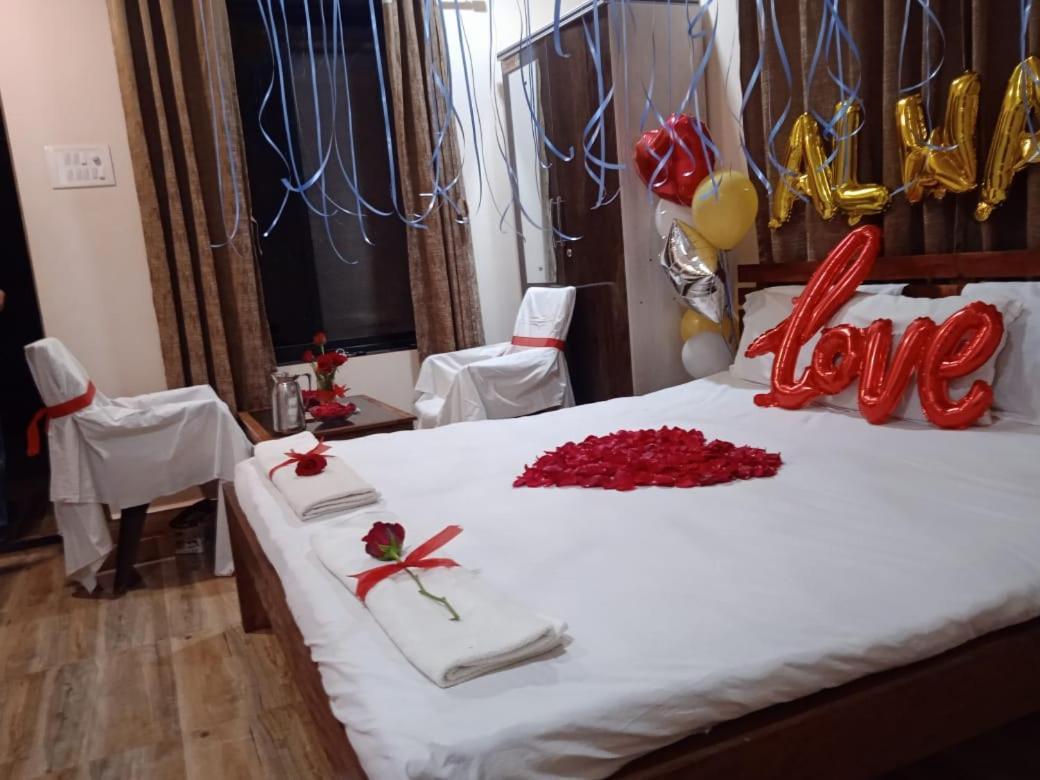 Vinee'S Kitchen And Motel Koynanagar Екстер'єр фото